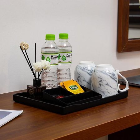 Cat Ba Hongkong Hotel Dong Khe Sau Екстер'єр фото