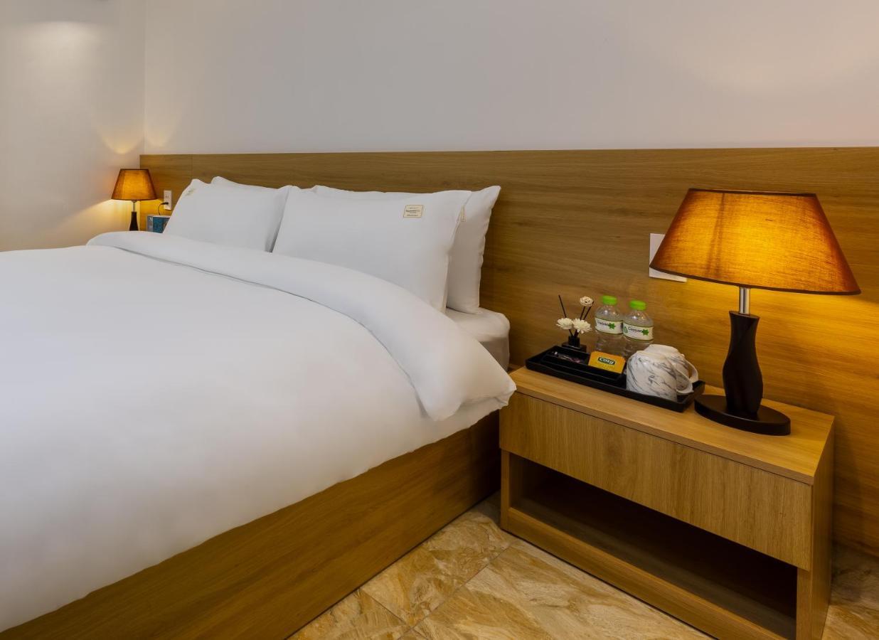 Cat Ba Hongkong Hotel Dong Khe Sau Екстер'єр фото